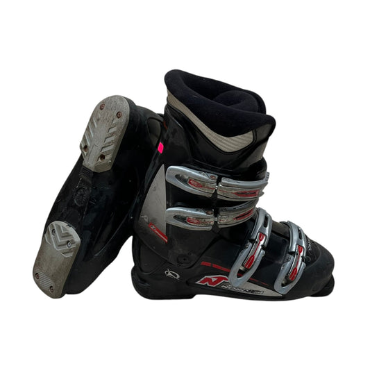 Bota de Ski 27-27,5 cm / EUR 42-43 / Nordica, usado y preparado en el Taller SnowDrop de Temuco (foto 1 de 3)