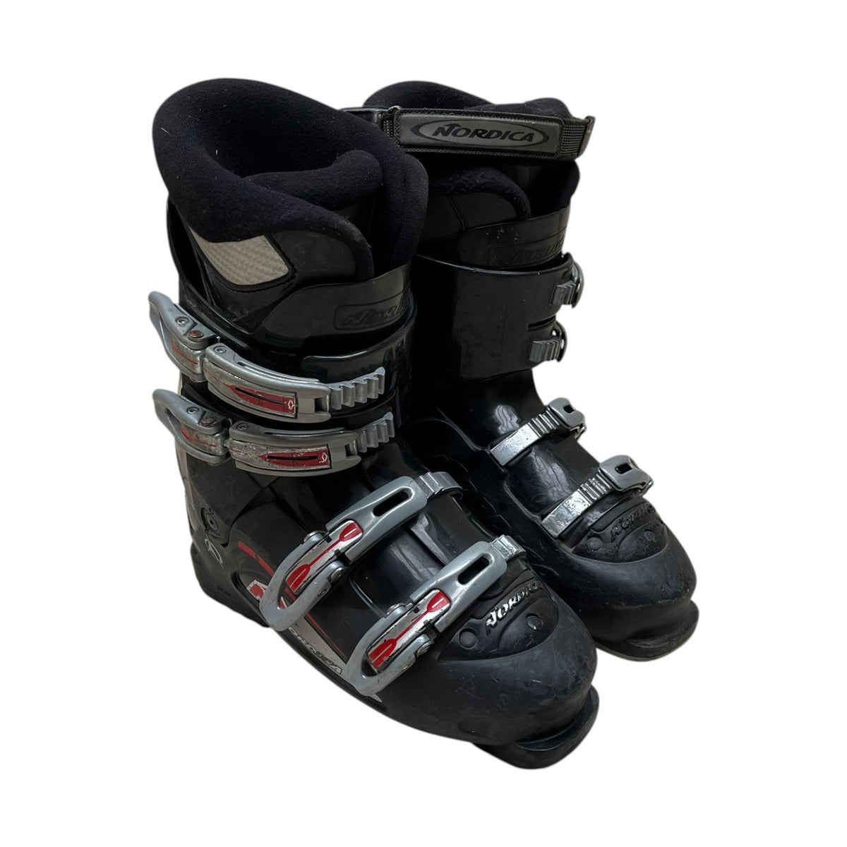 Bota de Ski 27-27,5 cm / EUR 42-43 / Nordica, usado y preparado en el Taller SnowDrop de Temuco (foto 2 de 3)