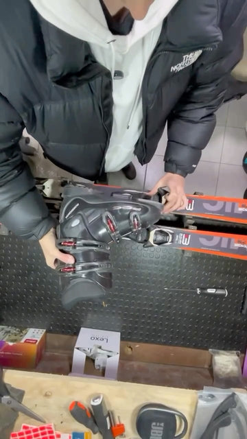 En Snowdrop no mandamos los esquís a la guerra… aunque el transporte a veces se esfuerza 😅